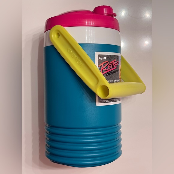 Igloo retro half gallon jug in the color jade - Picture 2 of 3
